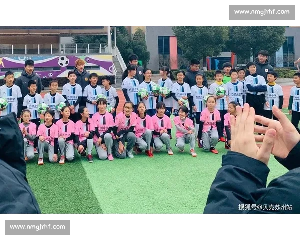 科学系统提升青少年足球训练方法与实战能力研究创新实践路径探索